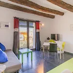 Апартаменты Casa Rural Apartamentos La Fonda Ариньон