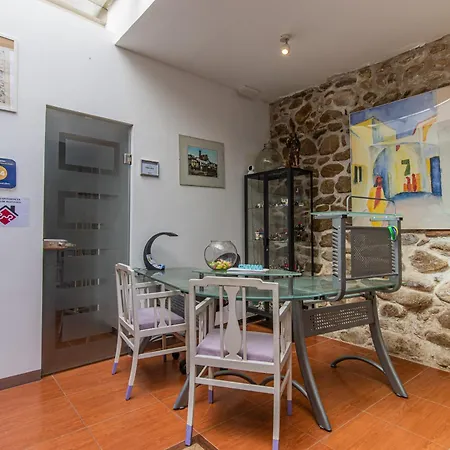 Casa Rural Apartamentos La Fonda Апартаменты Ариньон